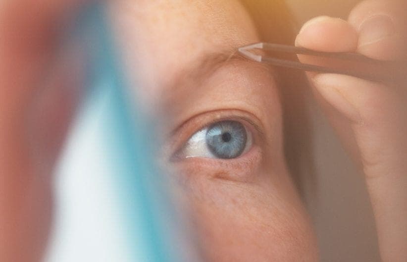 How Does the Revision Eyelid Surgery Procedure Work?